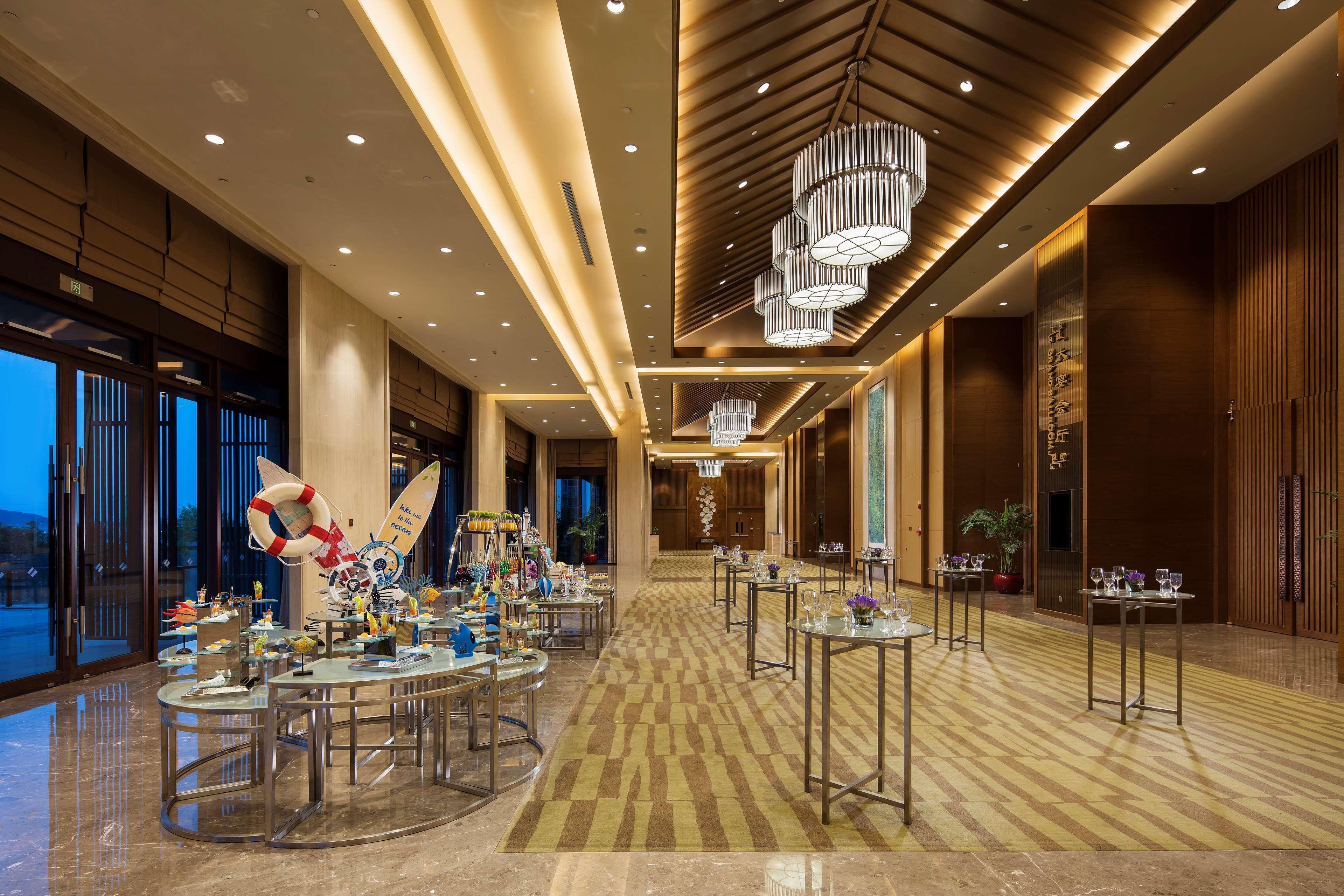 Hilton Wuhan Optics Valley Exteriér fotografie