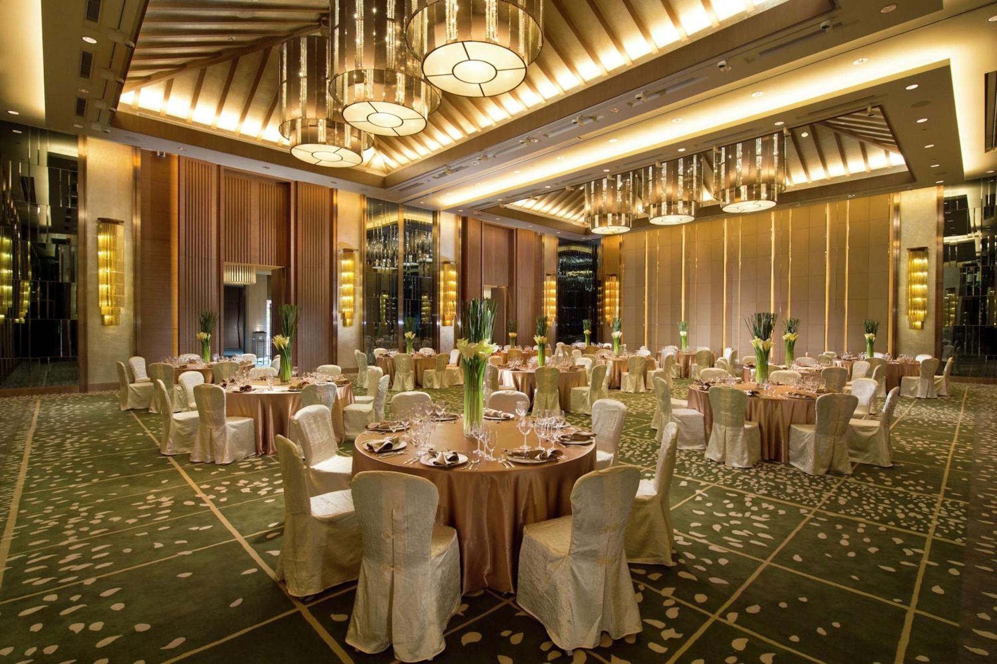 Hilton Wuhan Optics Valley Exteriér fotografie