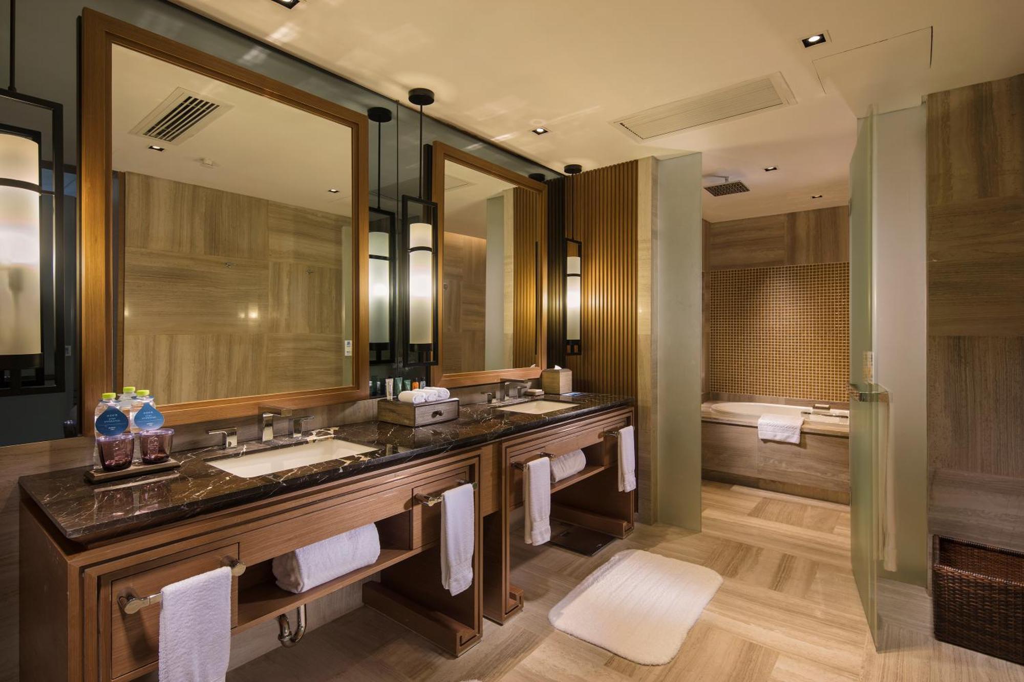 Hilton Wuhan Optics Valley Exteriér fotografie